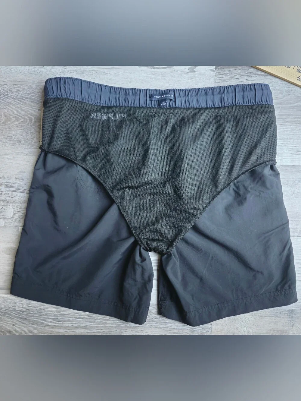 Tommy Hilfiger Black Mesh Lined Swim Trunks Men's Large